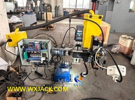 Fig4 Automatic Welding Carriage Tractor 16 Рис. 4. Трактор с автоматической сварочной кареткой 16.