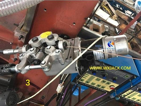 Fig3 3 in 1 H Beam Welding Machine 115 IMG_6910 Рис. 3. Аппарат для сварки двутавровых балок 3 в 1 115 IMG_6910