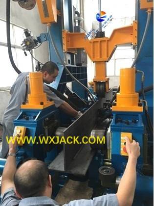 Рис. 4. Машина для сварки и правки двутавровых балок 3 в 1 8