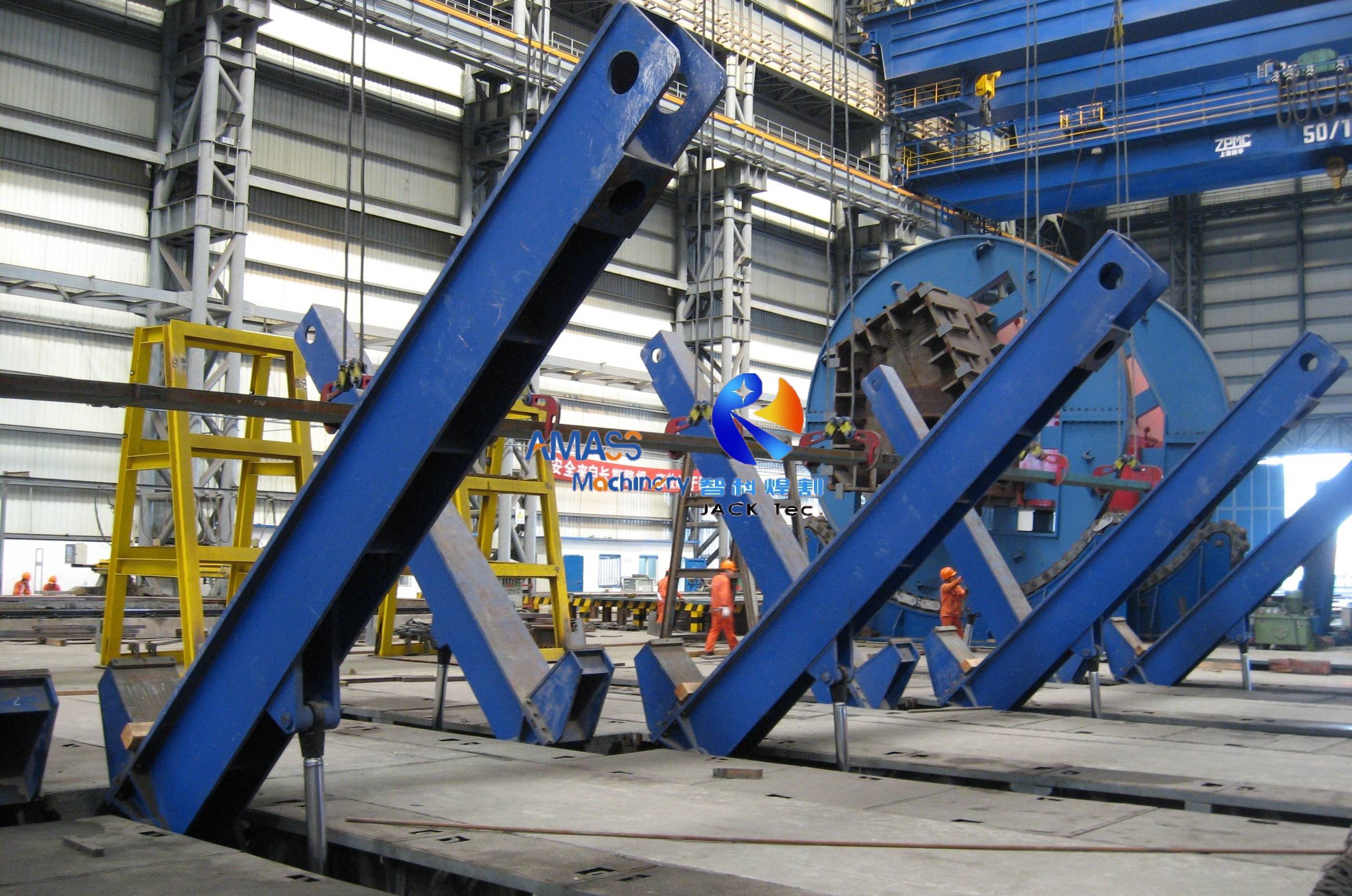 1- 150吨钢板翻身机 150T Plate Flipping Equipment