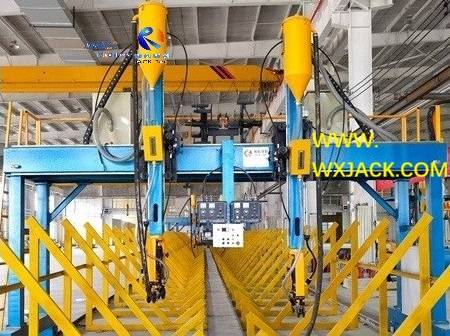 Рис. 15. Машина для сварки двутавровых балок 7.