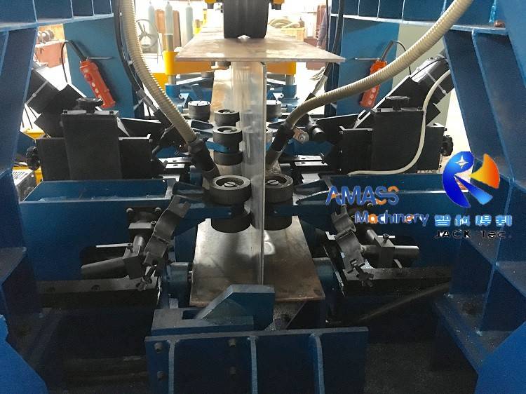 14 Vertical H Beam Welder 153 IMG_1588.jpg