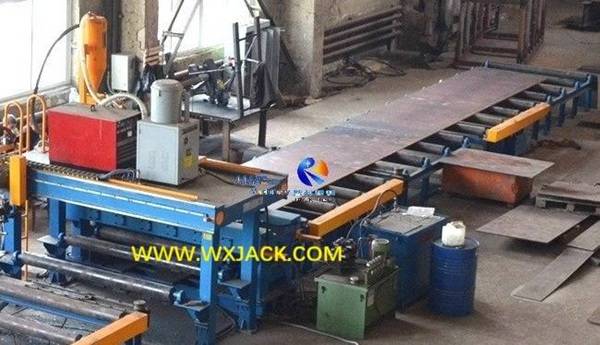 Рис.1 Машина для стыковой сварки плоских соединений стальных пластин 1