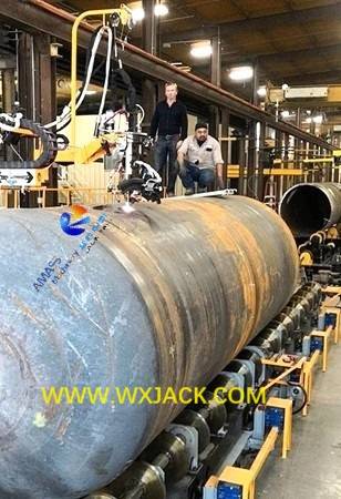 Рис. 8. Большой станок для резки стальных труб с ЧПУ 26