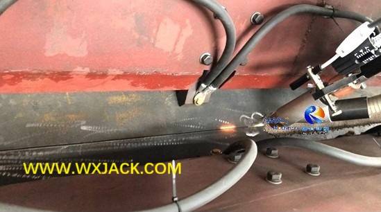 Рис.7 Машина для стыковой сварки плоских соединений стальных пластин 12