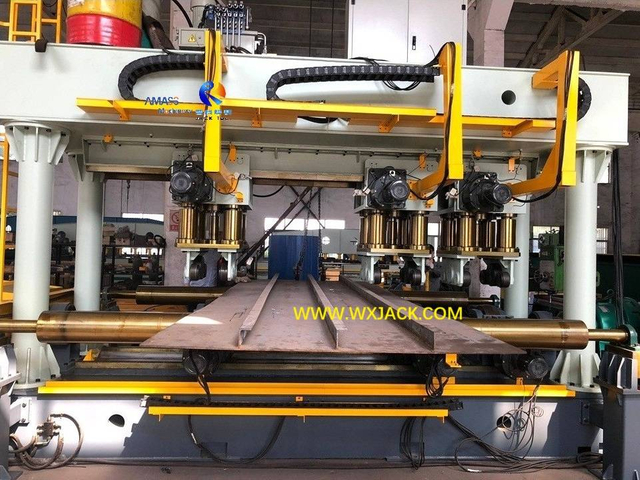 1 Правильная машина для блоков пластин жесткости 2 IMG_3318