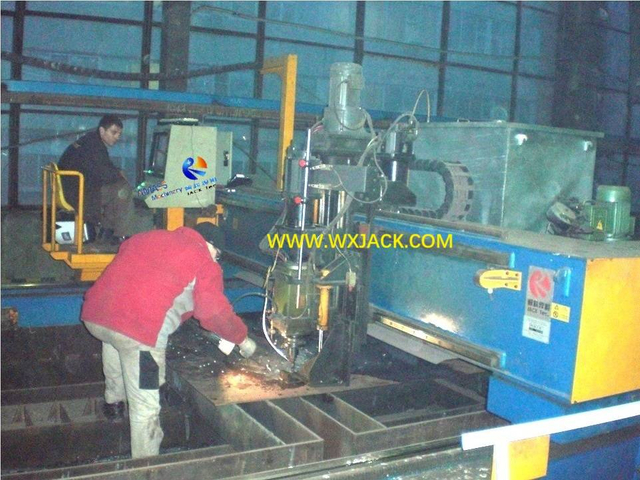 6 Станок для резки и сверления пластин с ЧПУ 9