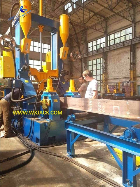 10 Вертикальный сварочный аппарат для сварки двутавровых балок 3 в 1 25