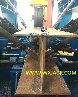 Рис. 8. Аппарат для сварки двутавровых балок 3 в 1 6