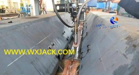 Рис. 2. Машина для стыковой сварки стальных пластин 7