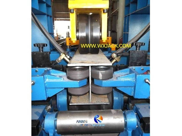 3 Вертикальный сварочный аппарат для сварки двутавровых балок «3 в 1» 27