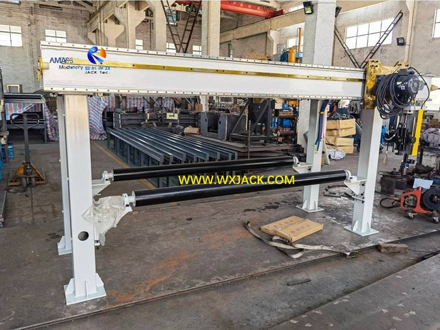 15 Машина для сварки соединений стальных пластин 96