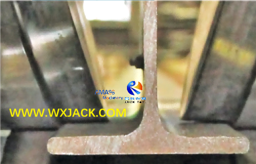 Рис.3 Станок для обрезки и закругления кромок фланцев двутавровой балки 2