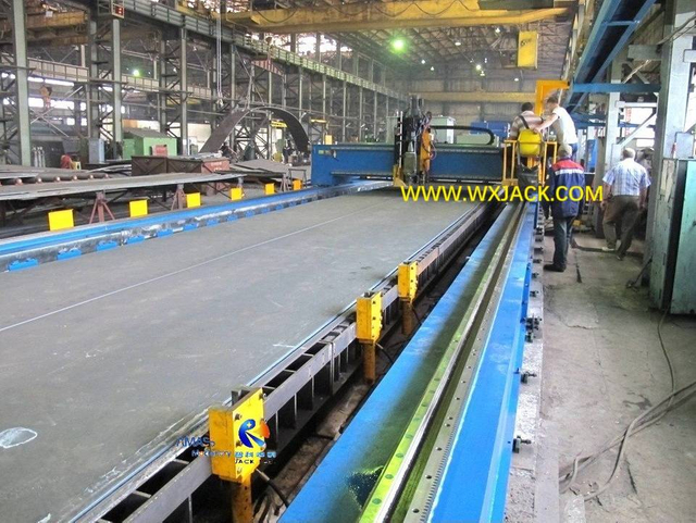 7 CNC Drilling and Cutting Machine 15 IMG_4761