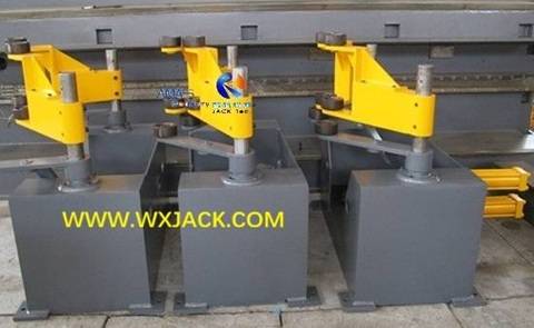 Рис. 2. Станок для сборки тавровой балки H-образной балки 1 IMG_5582