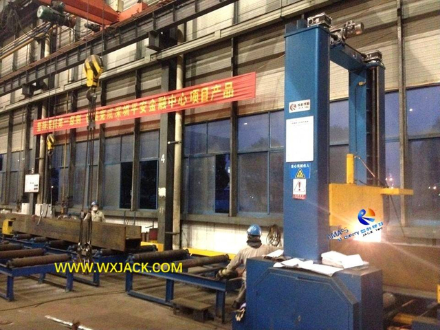 Машина для сборки двутавровой балки и прихваточной сварки 25