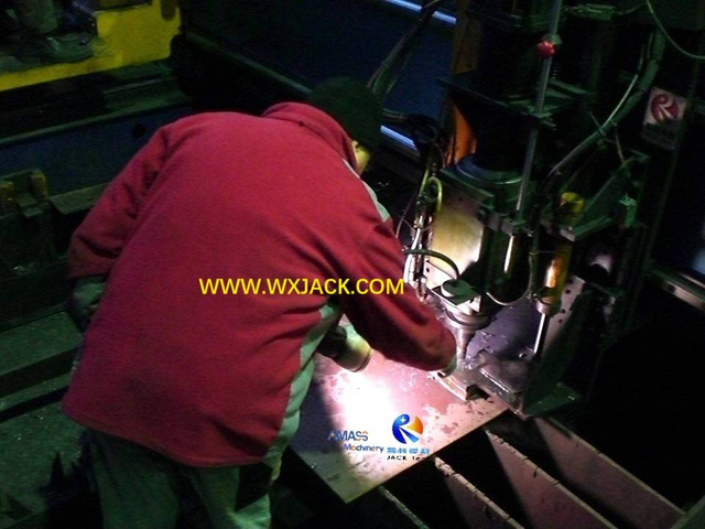 10 CNC Drilling and Rutch Machine 48 CIMG3671