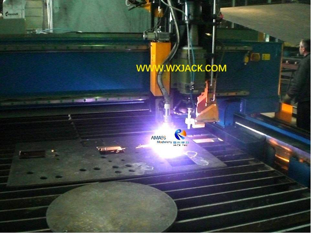 3 CNC Drilling and Cutting Machine 43 CIMG2309