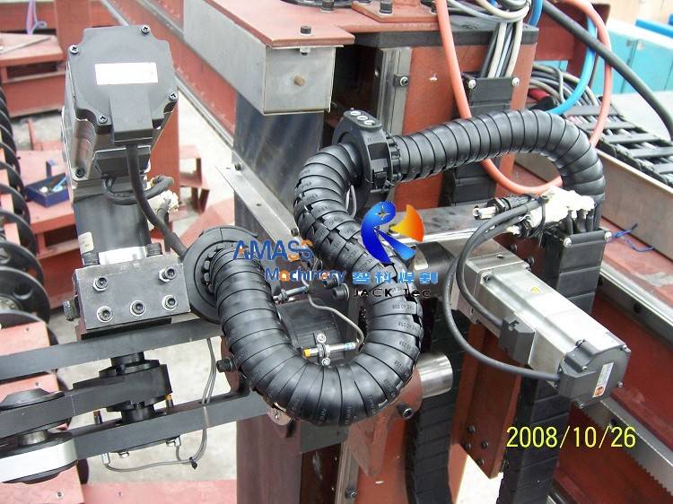 1- CNC Pipe Cutting Machine 100_4988