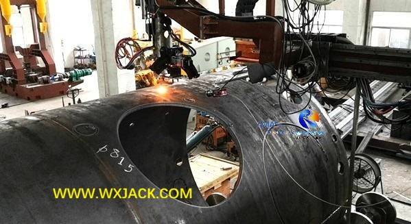 Рис. 1. 7-осевой станок для резки труб с ЧПУ 20