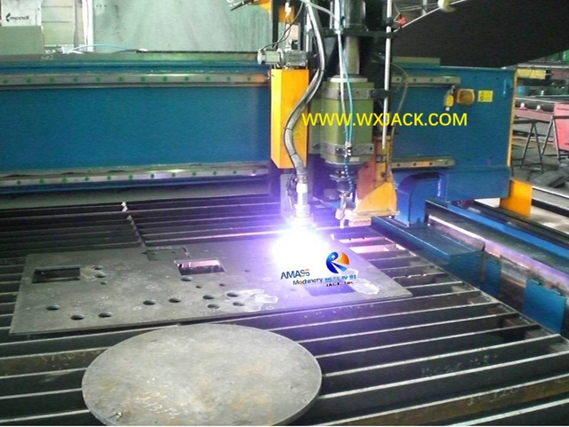 4 Сверлильный и режущий станок с ЧПУ 3