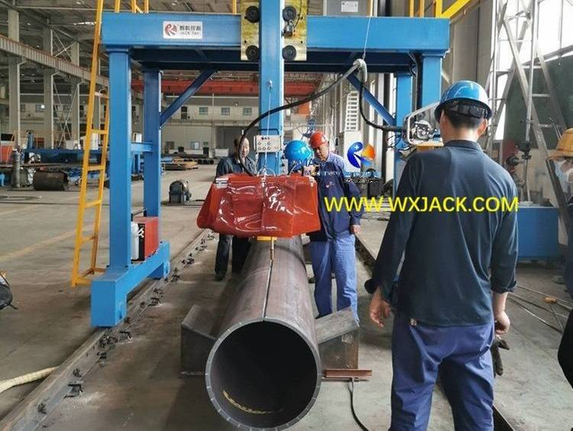 Машина для сварки продольного шва 6 труб 3