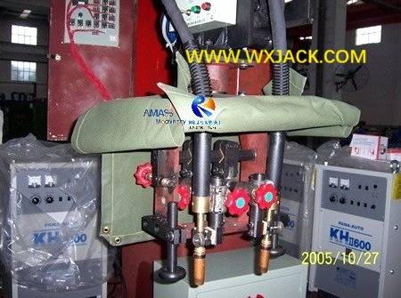 Рис.9 Машина для задней сварки CO2 BOX Beam 1A
