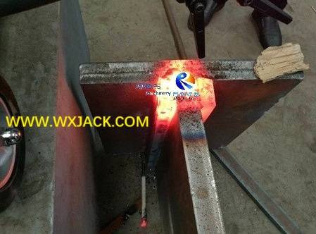 Рис.7 Аппарат для электрошлаковой сварки балок BOX 5